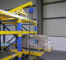 山东重型模具货架厂家 抽屉式货架与带天车冲压模具存放架，现货供应助力物流及仓储自动化工程